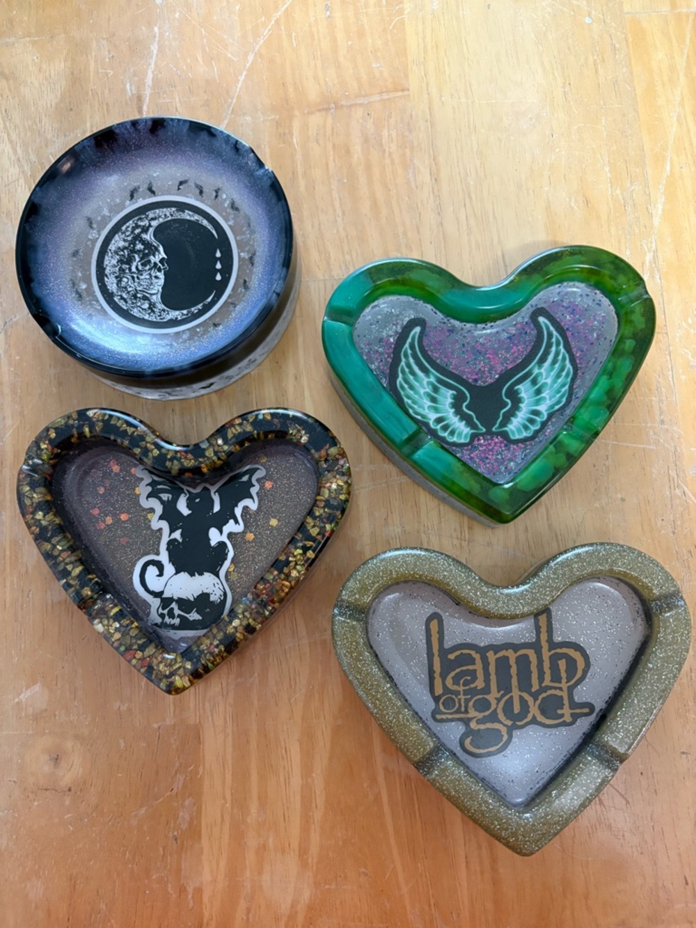 Lot of four NEW hand made resin Trashy Ashy ashtrays Heavy metal